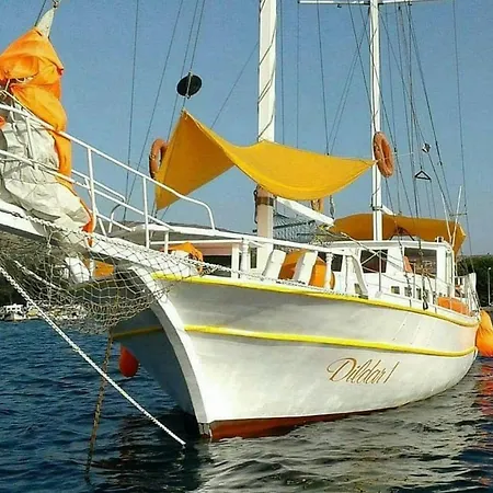 Phokaia Dill Πλωτό κατάλυμα Foca